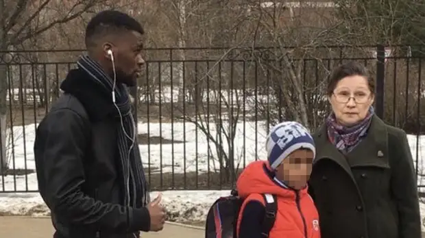 «Пришёл и отнял силой»: в Подмосковье пенсионерка через суд пытается забрать внука у гражданина Анголы