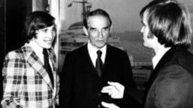Евгений ЛОВЧЕВ (слева) и начальник &quot;Спартака&quot; Николай СТАРОСТИН (в центре).