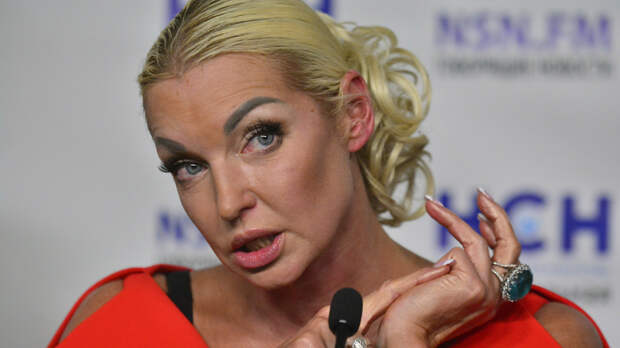 Анастасия Волочкова отказалась от матери и дочери