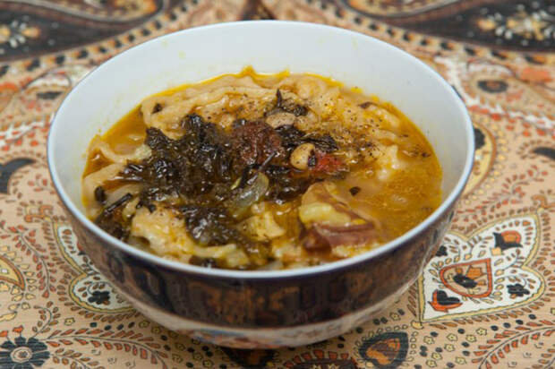 Азербайджанский фасолевый суп с лапшой 