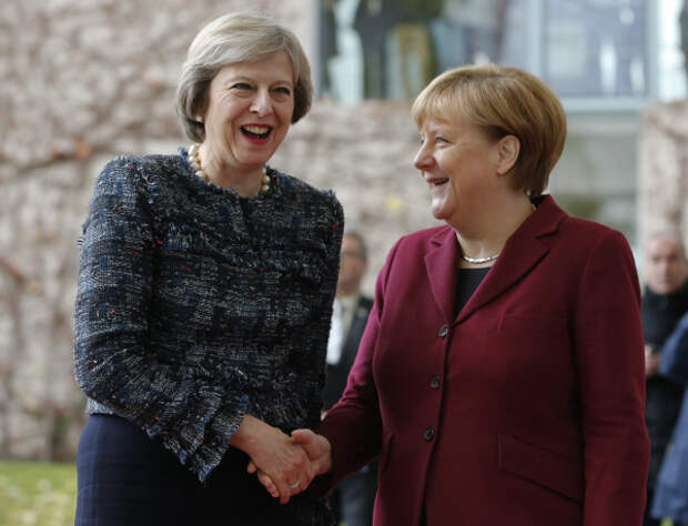 Тереза Мэй договорилась с Меркель оказывать давление на Россию