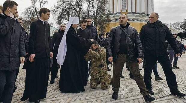 Украинские власти предписали священникам и монахам Киево-Печерской лавры покинуть ее территорию до 29 марта текущего года