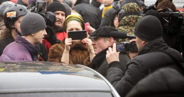 Киевляне за чистый город и против фашистов