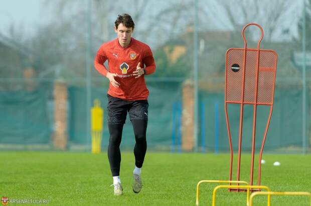 Дмитрий Сергеев перешёл из "Арсенала" в московский "Велес" на правах аренды