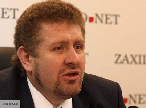 Порошенко надумал затянуть страну в НАТО не спрашивая украинцев? Киев запретил всеукраинские референдумы - что теперь? 