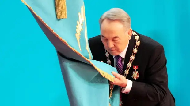 «Новый лидер возьмёт на себя большую ответственность»: как изменится политический курс Казахстана с уходом Назарбаева