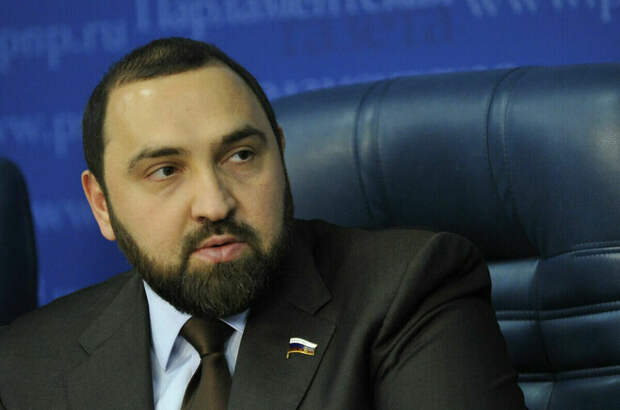 Депутат Хамзаев предложил ограничить «аппетиты» лоукостеров
