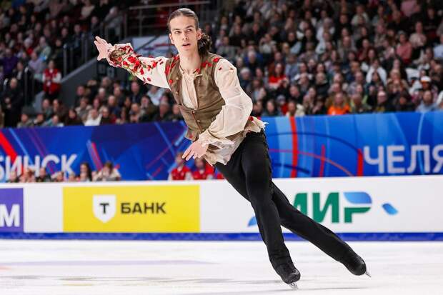 Фигурист Гуменник победил в короткой программе в финале Гран-при России