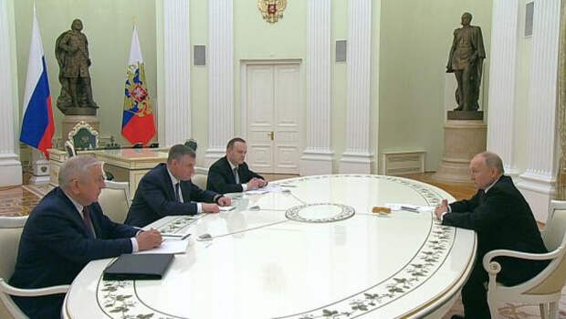 Путин провел встречу с Харитоновым, Даванковым и Слуцким