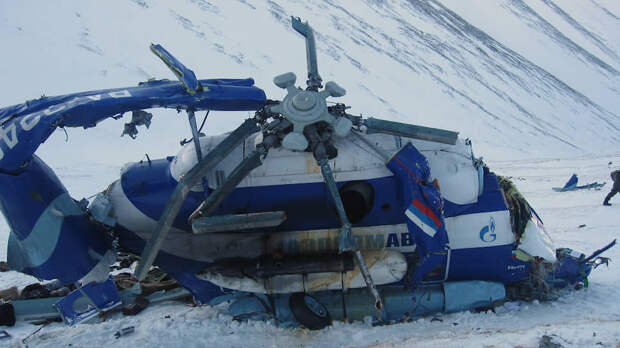 Вертолет Ми-171, разбившийся в горах Алтая. В авиакатастрофе погибли семь высокопоставленных охотников, в том числе полпред президента в Госдуме РФ Александр Косопкин