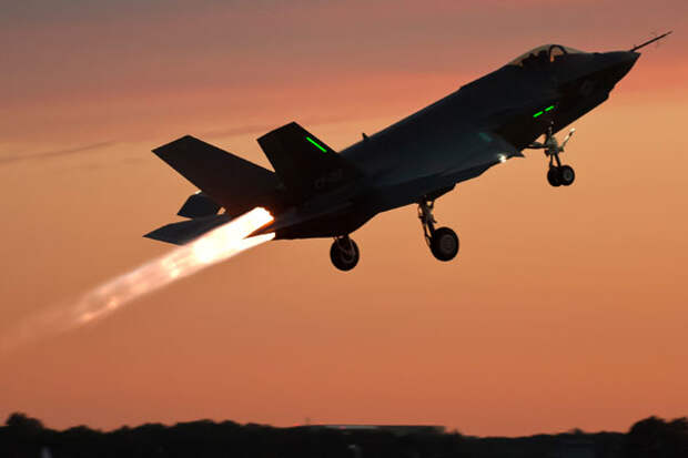F-35C.