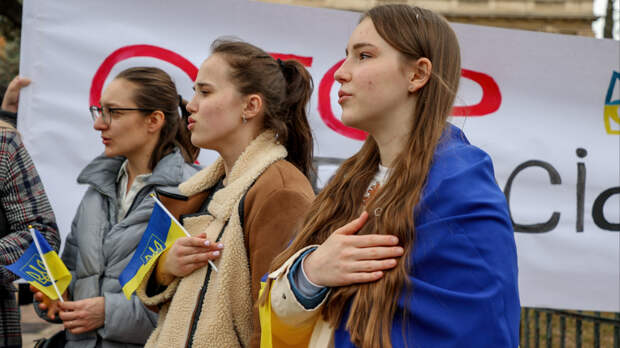 Часть украинских беженцев могут депортировать из США