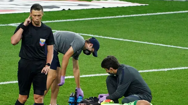 Судья Казарцев: не считаю второй пенальти в ворота «Спартака» явной и очевидной ошибкой