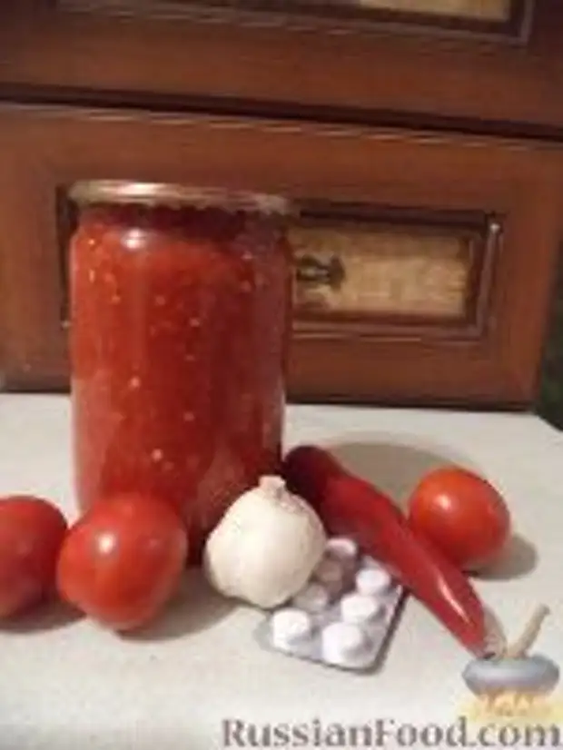 Аджика из помидор и чеснока и хрена