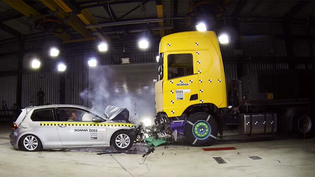 Scania продемонстрировала краш-тесты грузовиков