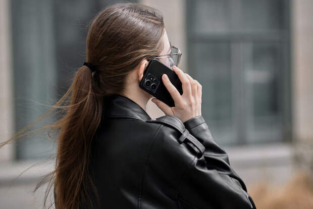 В Курске женщина продала три квартиры и отдала мошенникам 28 млн рублей