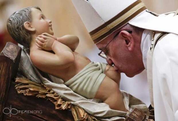 Фемен в Ватикане-3.jpg Фемен в Ватикане-3.jpg