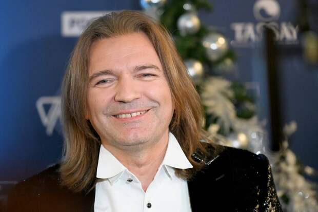 56-летний Дмитрий Маликов раскрыл секрет молодости фразой «я обычный мужик»