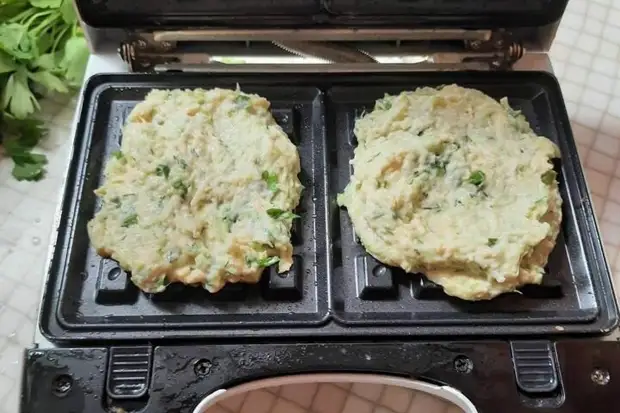 Кабачковые вафли в вафельнице. Проще простого!