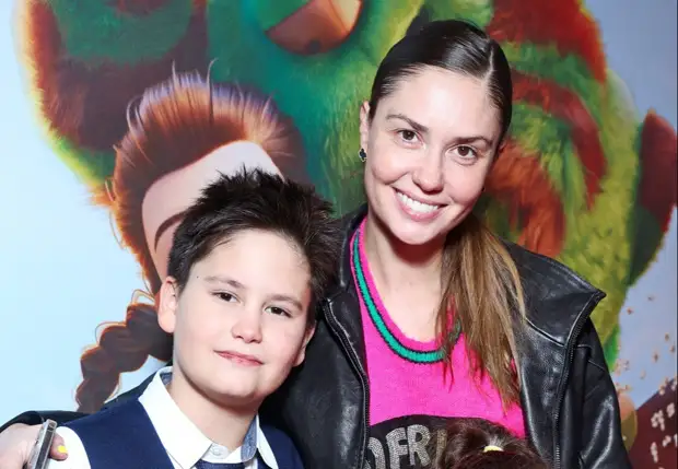 Уставшая Муцениеце с детьми, влюбленная Галич с бойфрендом. Звезды на премьере мультфильма «Финник»