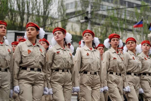 Парад Великой Победы в Донецке и Луганске 9 мая 2021 года