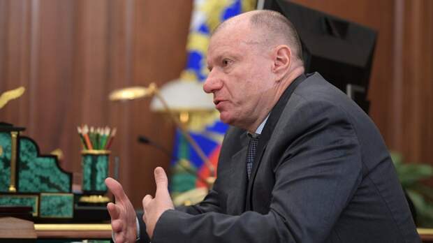 Forbes озвучил потери российских миллиардеров на фоне обвала рынка