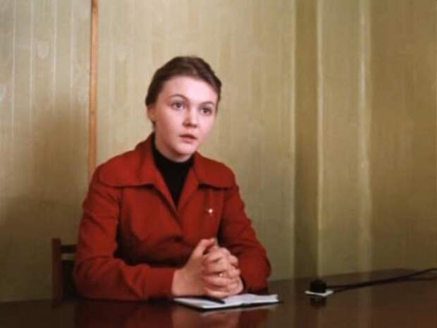 Марина Дюжева в фильме *Мимино*, 1977 | Фото: kino-teatr.ru Марина Дюжева в фильме *Мимино*, 1977 | Фото: kino-teatr.ru