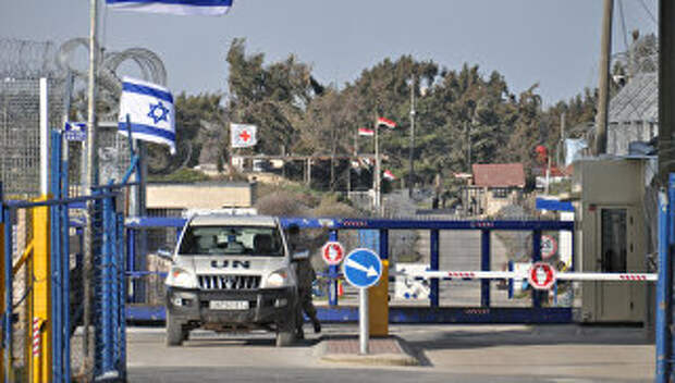 Пограничный пункт между Сирией и Израилем на Голанских высотах