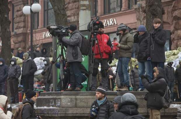Киевляне за чистый город и против фашистов