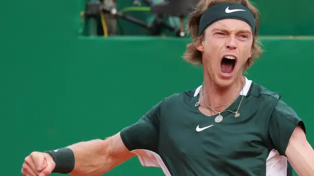 Рублёв пробился в 1/2 финала теннисного турнира в Белграде