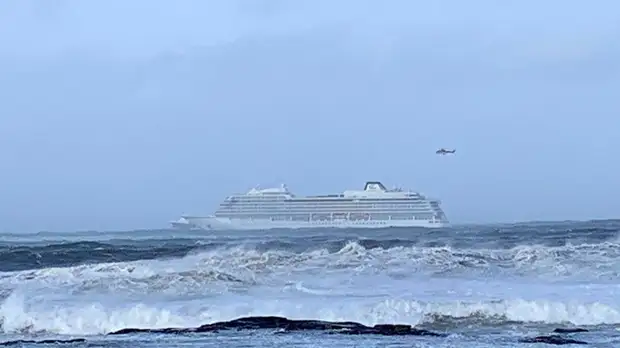 Спасение Viking Sky: около 500 человек эвакуированы с круизного лайнера у берегов Норвегии
