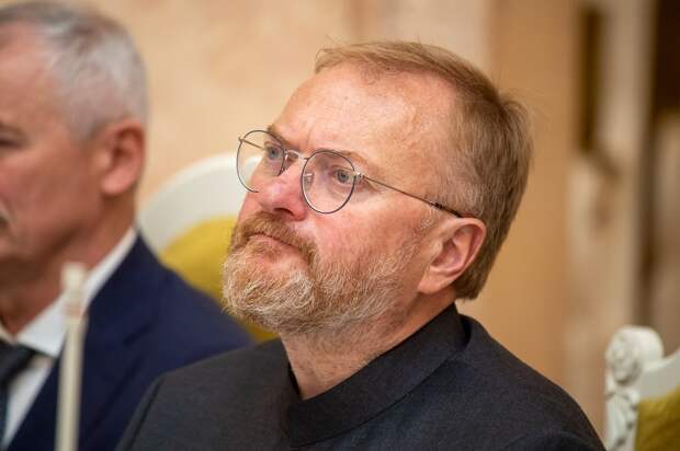 Милонов назвал беременность лучшим подарком на 8 Марта