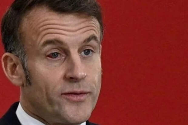 Хирург Коржиков: глаз Макрона мог покраснеть из-за скачка давления