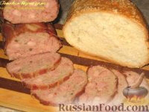Фото к рецепту: Мясной рулет с окороком в беконе