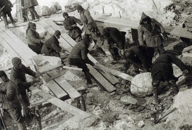 Строительство Беломоро-Балтийского канала| Фото: Новая газета.