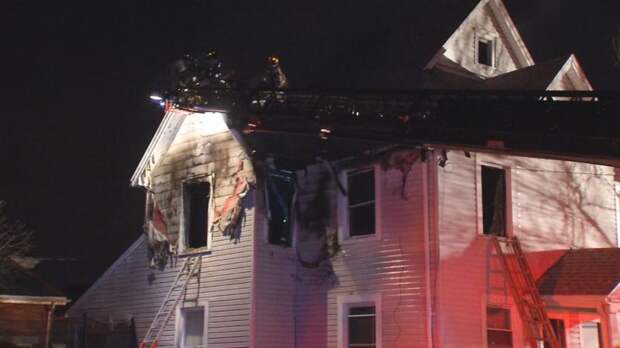 Американец спалил дом на две семьи, пытаясь убить насекомых