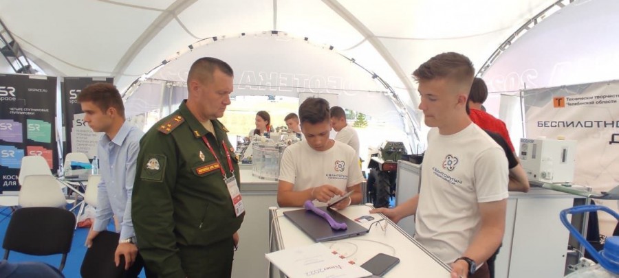 Новокузнецк представлен на открывшейся в Москве международной выставке "Армия-2022"