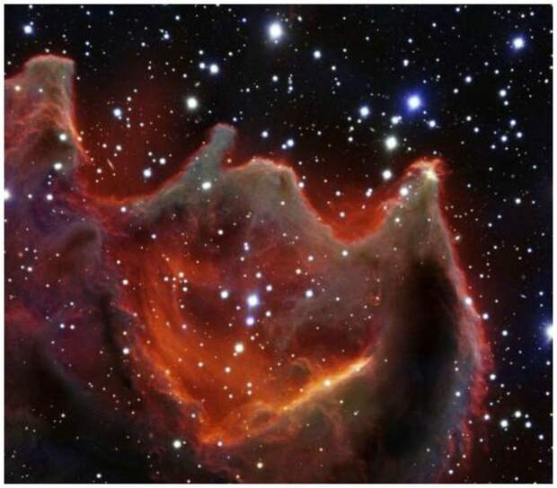Регион формирования звезд CG4 находится в созвездии Корма на расстоянии примерно 1300 световых лет от Земли интересное, космос, красота, наука, фото