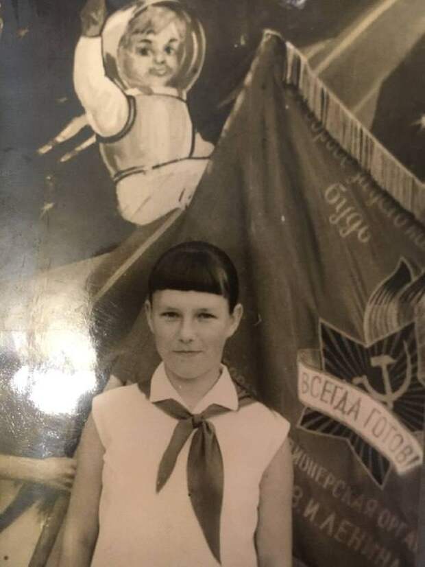Мама,1965 год, город Каменск-Шахтинск. Автор Валентина Паневина.jpg Мама,1965 год, город Каменск-Шахтинск. Автор Валентина Паневина.jpg