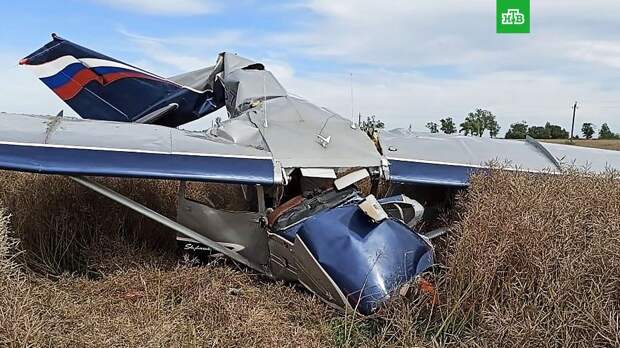 Под Калининградом упал частный самолет, трое пострадавших