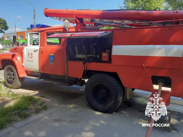 В Тверской области во время тушения пожара в квартире нашли тело человека
