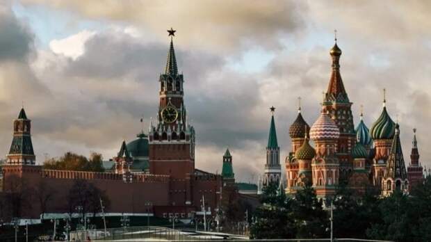 В Кремле опровергли слухи о закрытии границ из-за частичной мобилизации