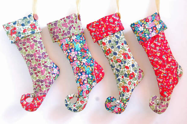 liberty print elf christmas stockings (700x464, 405Kb)