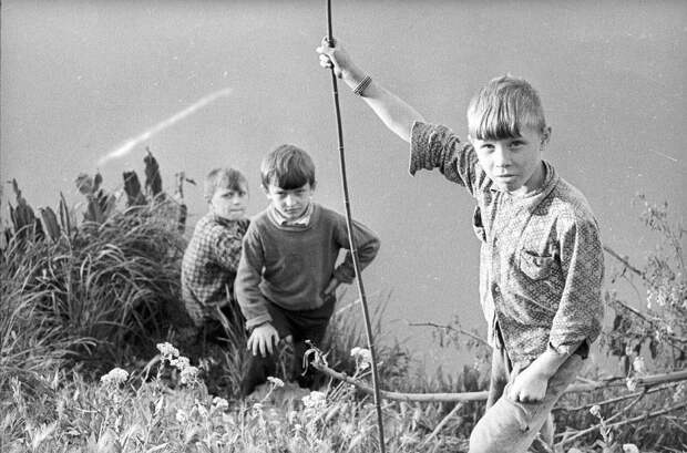 Мальчики. Автор снимка Виктор Ершов, 1970-е гг.