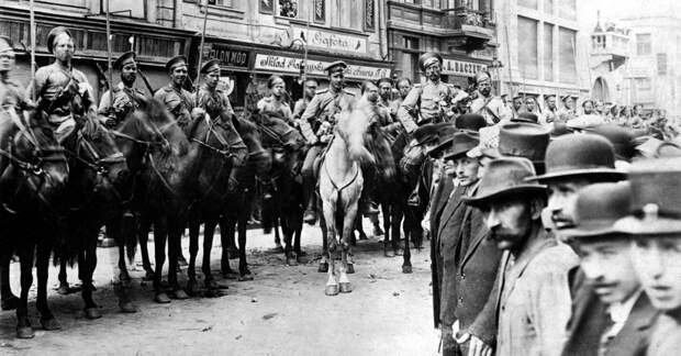 «Народ ревел от восторга»: как встречали русскую армию в Галиции в 1914 году