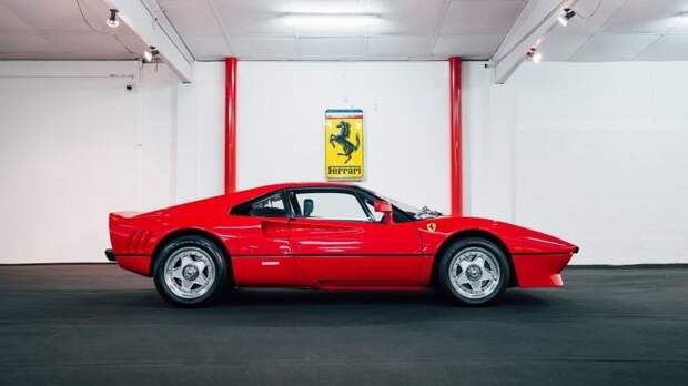 Ferrari 288 GTO из коллекции французского гонщика продали за 3,5 миллиона евро