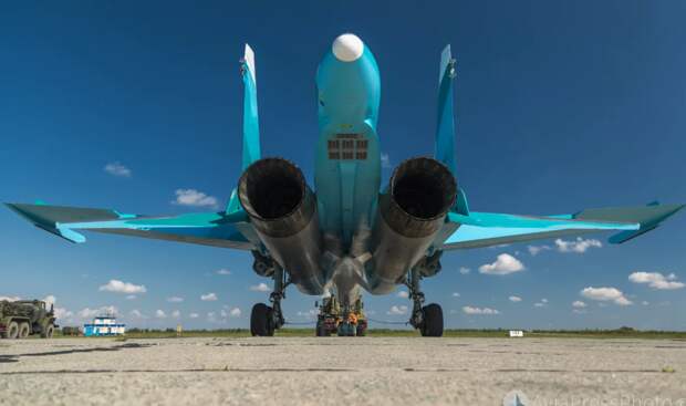 Тактический бомбардировщик Су-34М - новый «допиленный» вариант прославленного Су-34. Чем же он так хорош? Сразу скажу - тактический бомбардировщик значит следующее.-6