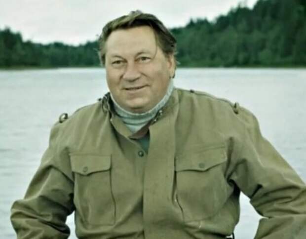 Актер Василий Меркурьев