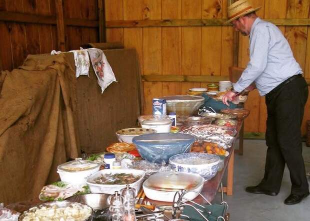 A Norfolk Island Thanksgiving feast, in 2015.