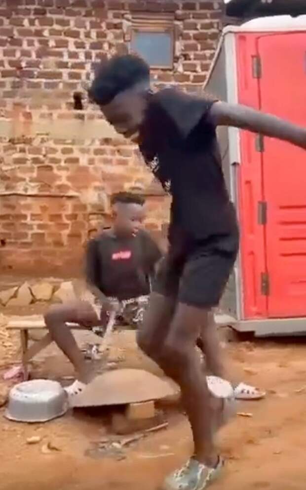 Дак вот откуда Майкл Джексон танец знал